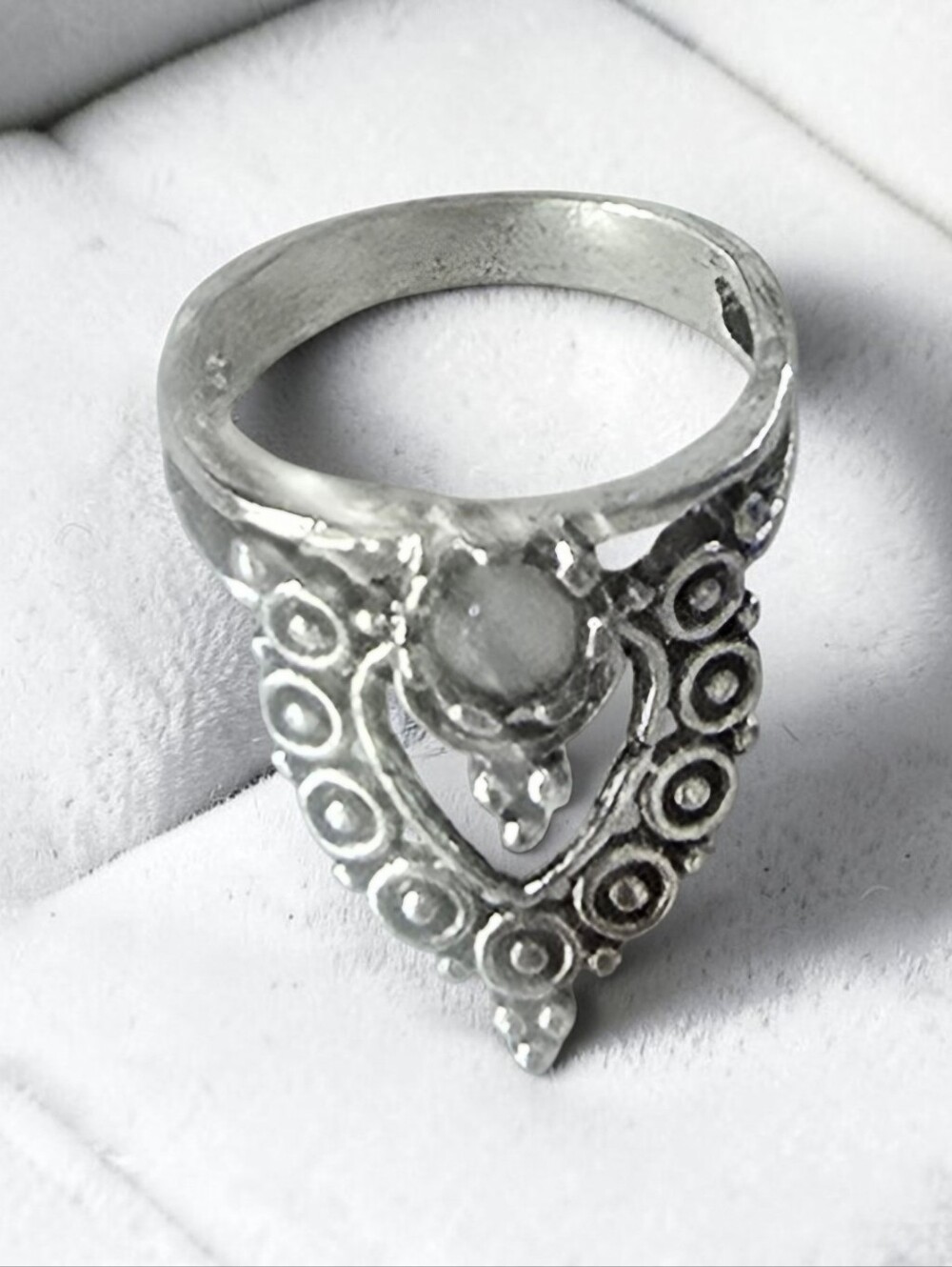 NEW MOONSTONE QUALITY TITANIUM SILVER BEZEL SET SIZE 7 RING